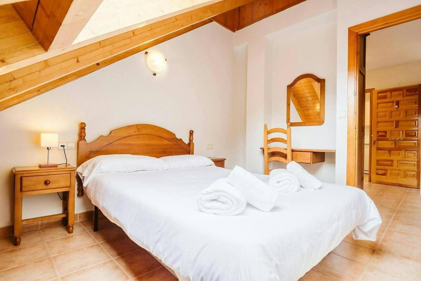 Olympia Tus Mascotas Son Bienvenidas Formigal Extérieur photo