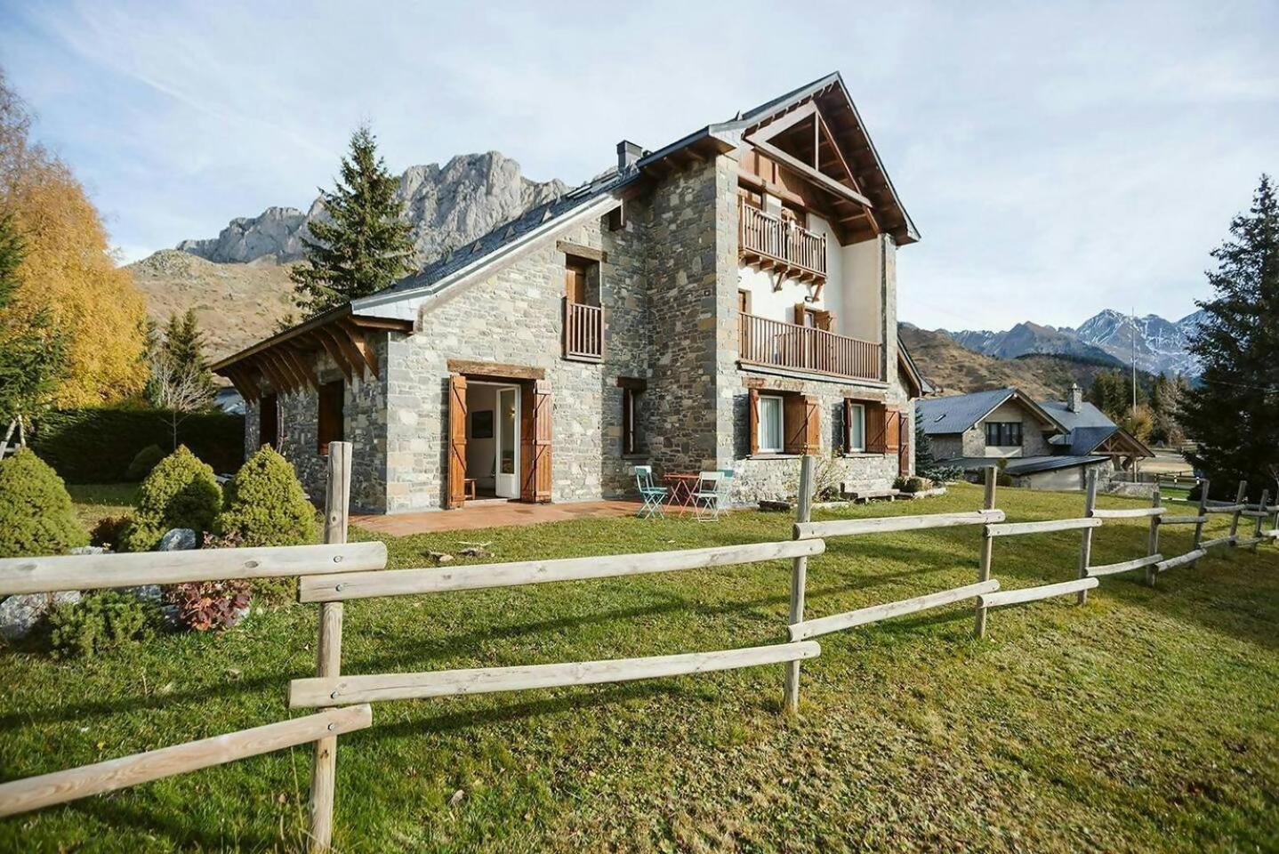Olympia Tus Mascotas Son Bienvenidas Formigal Extérieur photo